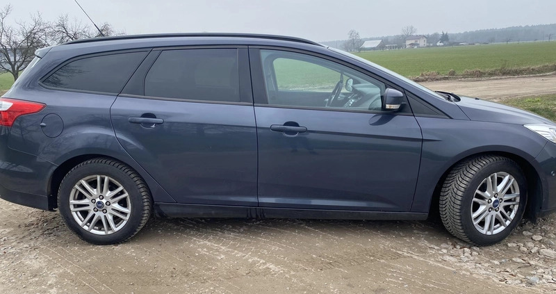 Ford Focus cena 32000 przebieg: 193000, rok produkcji 2014 z Dziwnów małe 46